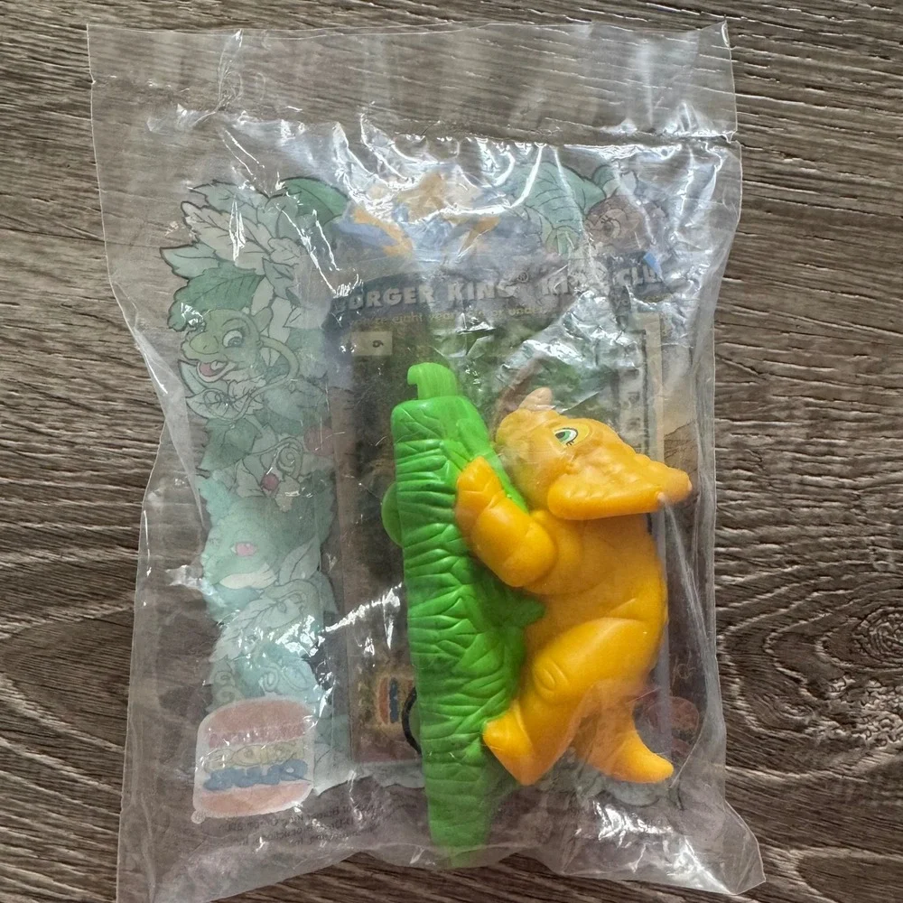 Vintage 1997 Burger King Land Before Time Cera Triceratops Toy Sealed Kids Meal